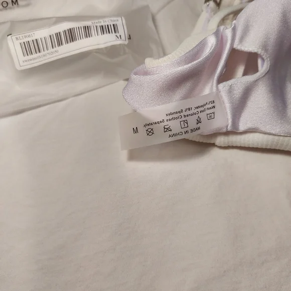 NWT White Ribbed Shein Bikini Top - Picture 2 of 2